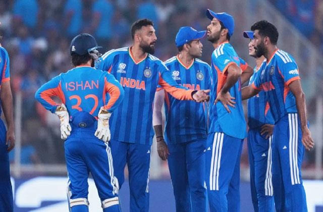 T20 WC: ਬਚੇ ਹੋਏ ਦੋਵੇਂ ਮੈਚ ਜਿੱਤ ਕੇ ਵੀ ਭਾਰਤ ਦੀ ਸੈਮੀਫਾਈਨਲ ਟਿਕਟ ਮੁਸ਼ਕਲ? ਦੇਖੋ ਹੈਰਾਨ ਕਰਨ ਵਾਲੇ ਸਮੀਕਰਨ