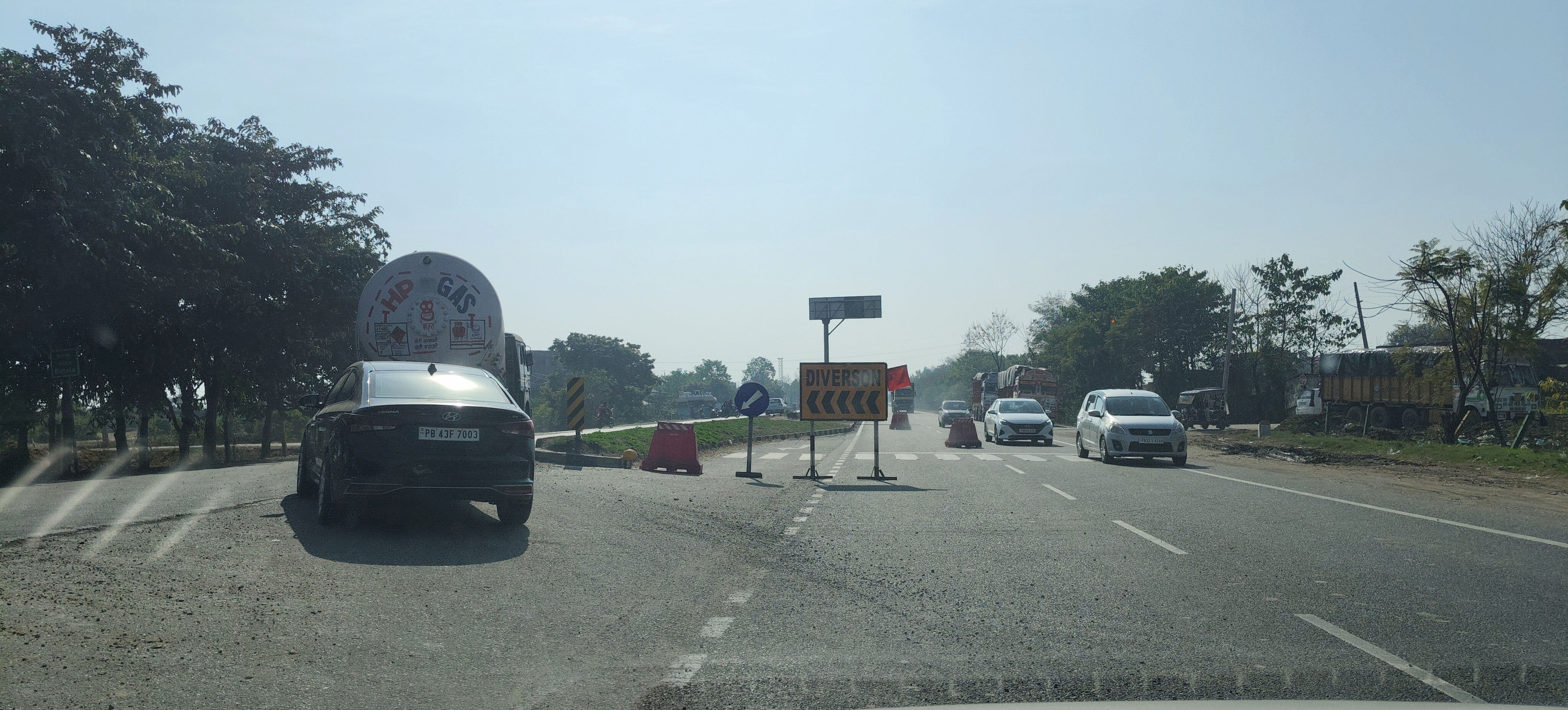 ਨੈਸ਼ਨਲ ਹਾਈਵੇ ਦੀ ਮੁਰੰਮਤ ਦੌਰਾਨ ਲਾਪ੍ਰਵਾਹੀ, ਲੋਕਾਂ ਦੀ ਜਾਨ-ਮਾਲ ਨਾਲ ਸ਼ਰੇਆਮ ਖਿਲਵਾੜ