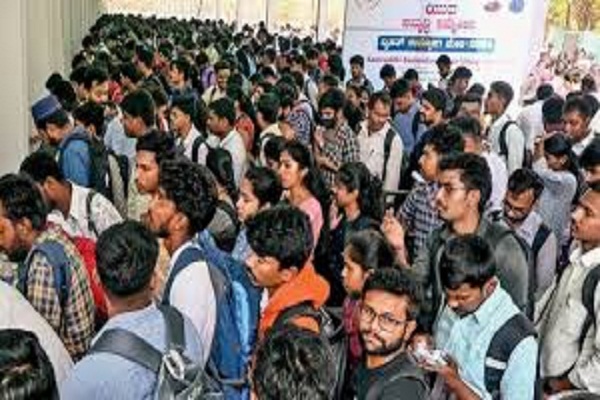 ਪੰਜਾਬ ''ਚ ਪੜ੍ਹੇ-ਲਿਖੇ ਨੌਜਵਾਨਾਂ ਦੀ ਬੇਰੁਜ਼ਗਾਰੀ ਦੇ ਬਾਵਜੂਦ ਕੇਂਦਰੀ ਸਕੀਮ ਨੂੰ ਨਹੀਂ ਮਿਲਿਆ ਖ਼ਾਸ ਹੁੰਗਾਰਾ