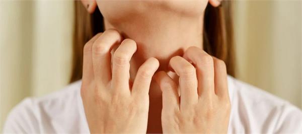 itching in the body may be a sign of vitamin deficiency