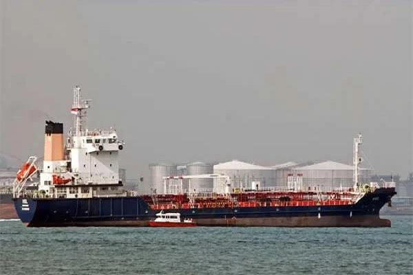 oil smuggling  international gang  indian coast guard  ship