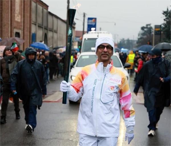 feeling proud to hold the olympic torch  bindra