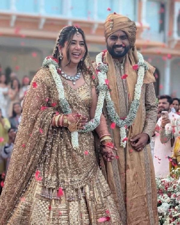 ramayan  s sita aka dipika chikhlia  s daughter gets married
