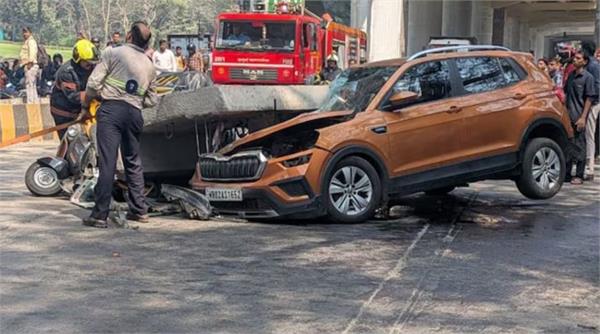 4 people injured as part of metro pillar under construction collapses