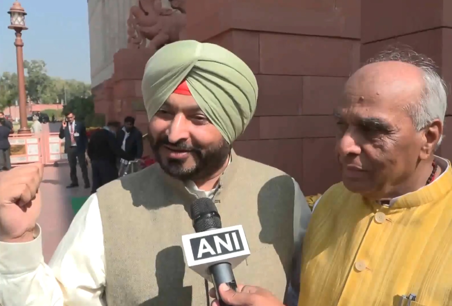 ਰਵਨੀਤ ਬਿੱਟੂ ਦਾ ਰਾਹੁਲ ਤੇ ਪ੍ਰਿਅੰਕਾ ਗਾਂਧੀ ''ਤੇ ਤੰਜ, ਕਿਹਾ- ਜੇ ਇਹ ਅਸਲ ਕਾਂਗਰਸੀ ਹੁੰਦੇ....