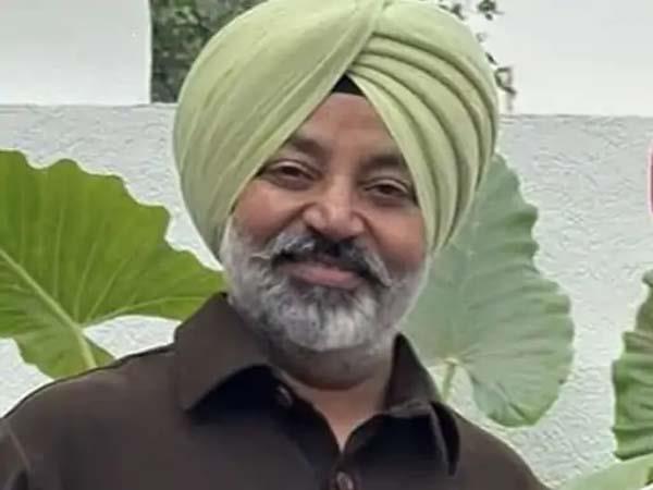 case filed former councillor  s husband for holding gst team hostage in jalandhar