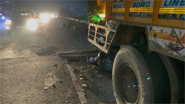 man dead on raod accident