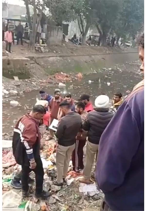 baby  s deadbody recovered from canal jalandhar 