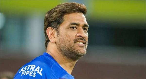 i am inexperienced in statistics  so i will not do commentary  dhoni