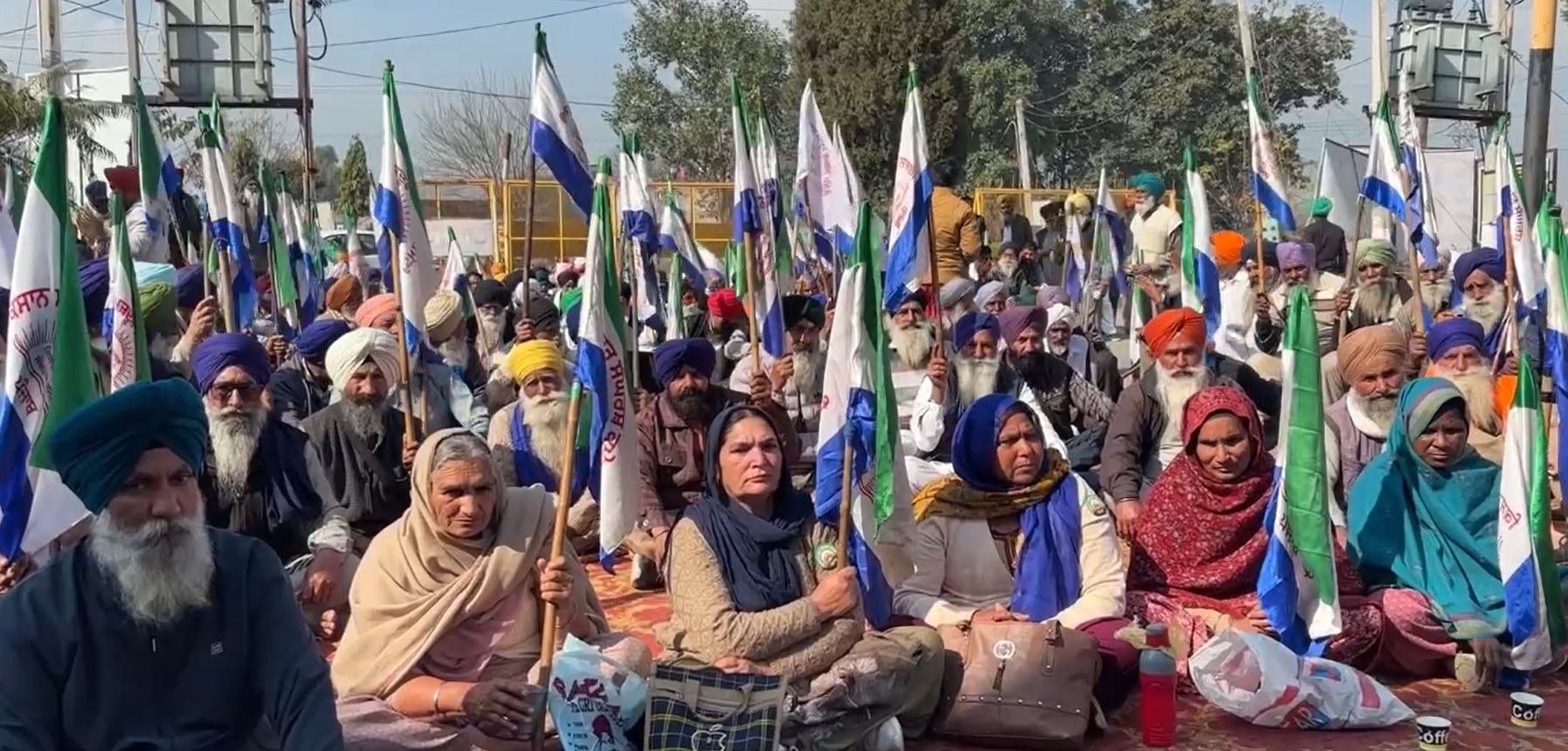 ਬਟਾਲਾ ''ਚ ਕਿਸਾਨ ਮਜ਼ਦੂਰ ਜਥੇਬੰਦੀ ਵੱਲੋਂ ਸ਼ੈਰੀ ਕਲਸੀ ਦੀ ਰਿਹਾਇਸ਼ ਬਾਹਰ ਧਰਨਾ