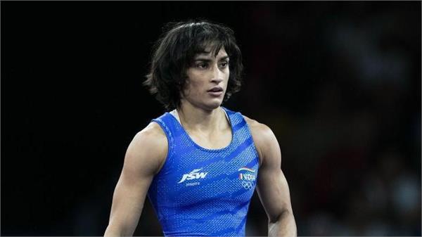 vinesh phogat furious over wrestling association  s decision