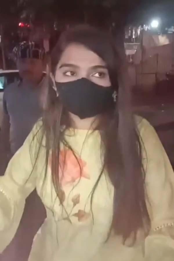 snatchers snatch purses and iphones from girls in jalandhar