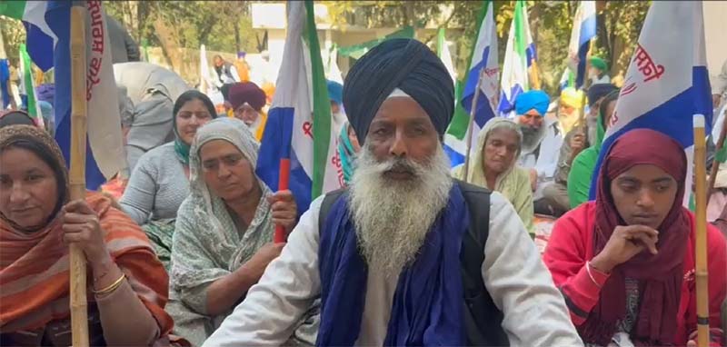 ਹੜ੍ਹ ਪੀੜਤ ਕਿਸਾਨਾਂ ਨੇ SDM ਦਫ਼ਤਰ ਦਾ ਕੀਤਾ ਘਿਰਾਓ, ਸਰਕਾਰ ਖ਼ਿਲਾਫ਼ ਕੱਢੀ ਭੜਾਸ