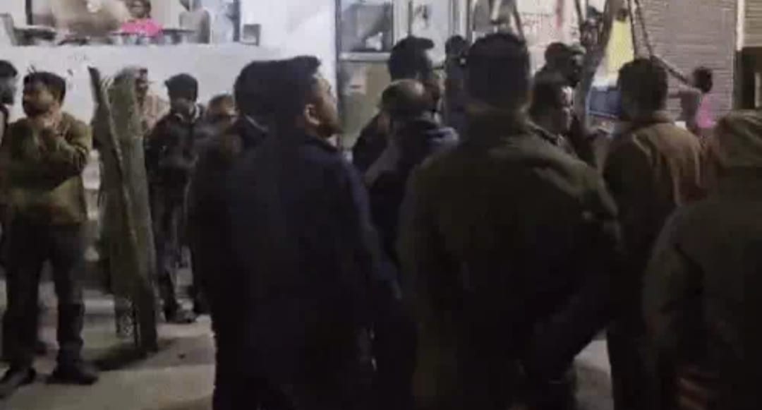 ''ਨਸ਼ਾ ਛੱਡੋ ਜਾਂ ਘਰ ਖਾਲੀ ਕਰੋ'', ਟੁੱਟ ਗਿਆ ਮੁਹੱਲਾ ਵਾਸੀਆਂ ਦੇ ਸਬਰ ਦਾ ਬੰਨ੍ਹ