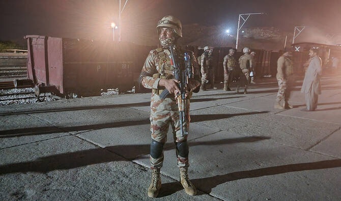 ਬਲੋਚਿਸਤਾਨ ''ਚ ਪਾਕਿਸਤਾਨੀ ਸੁਰੱਖਿਆ ਬਲਾਂ ਦੀ ਵੱਡੀ ਕਾਰਵਾਈ, 8 ਸ਼ੱਕੀ ਅੱਤਵਾਦੀ ਢੇਰ