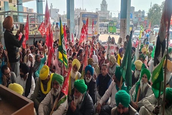 ਦੇਸ਼ ਵਿਆਪੀ ਹੜਤਾਲ ਮੌਕੇ ਬੁਢਲਾਡਾ ਬੱਸ ਸਟੈਂਡ ਵਿਖੇ ਵਿਸ਼ਾਲ ਰੈਲੀ