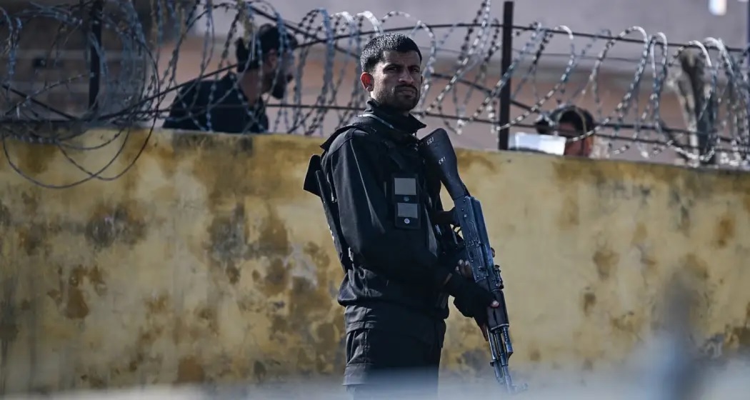 ਮਸਜਿਦ ''ਚੋਂ ਅਗਵਾ ਕੀਤੇ 2 ਪੁਲਸ ਮੁਲਾਜ਼ਮ ਭਰਾਵਾਂ ਦਾ ਬੇਰਹਿਮੀ ਨਾਲ ਕਤਲ, ਤੀਜੇ ਭਰਾ ਦੀ ਤਲਾਸ਼ ਜਾਰੀ