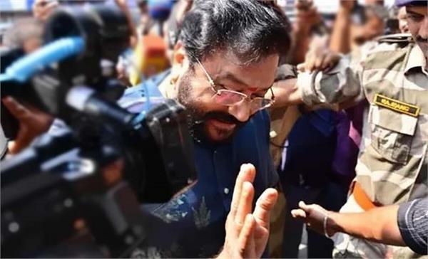 sabarimala gold theft case  actor jayaram appears before ed