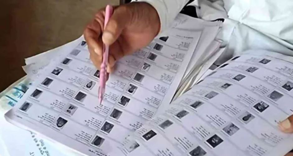 ਤਾਮਿਲਨਾਡੂ 'ਚ SIR ਮਗਰੋਂ ਚੋਣ ਕਮਿਸ਼ਨ ਦਾ ਵੱਡਾ ਐਕਸ਼ਨ: ਵੋਟਰ ਸੂਚੀ 'ਚੋਂ 97 ਲੱਖ ਤੋਂ ਵੱਧ ਨਾਂ ਕੱਟੇ