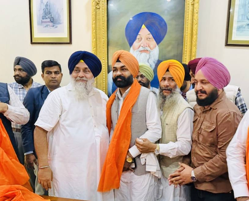 ਸੁਖਬੀਰ ਬਾਦਲ ਦਾ ਅਕਾਲੀ ਦਲ ਪੁਨਰ ਸੁਰਜੀਤ ਨੂੰ ਵੱਡਾ ਝਟਕਾ