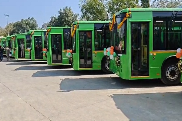 ਬੱਸਾਂ ''ਚ ਸਫ਼ਰ ਕਰਨ ਵਾਲਿਆਂ ਨੂੰ ਵੱਡੀ ਰਾਹਤ, PM ਮੋਦੀ ਨੇ ਚੰਡੀਗੜ੍ਹ ਵਾਸੀਆਂ ਨੂੰ ਦਿੱਤਾ ਤੋਹਫ਼ਾ