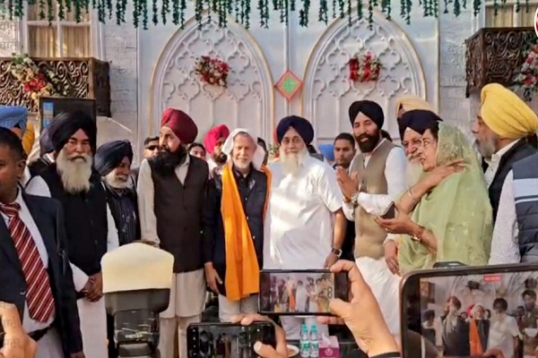 ਪੰਜਾਬ ਦੀ ਸਿਆਸਤ ''ਚ ਵੱਡੀ ਹਲਚਲ, ਭਾਜਪਾ ਦਾ ਵੱਡਾ ਆਗੂ ਅਕਾਲੀ ਦਲ ''ਚ ਸ਼ਾਮਲ (ਵੀਡੀਓ)