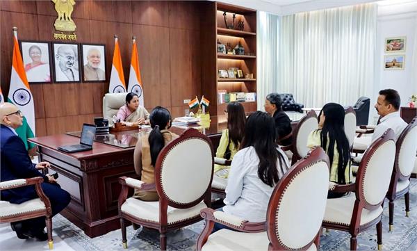 rekha gupta  arunachal pradesh  victim girls  interview