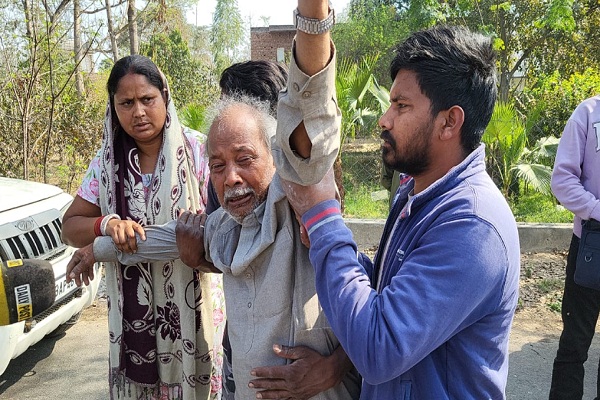 PUNJAB : ਭਾਣਜੀ ਨੂੰ ਬਚਾਉਂਦਿਆਂ ਨਹਿਰ 'ਚ ਰੁੜ੍ਹਿਆ ਮਾਮਾ, ਮੌਕੇ 'ਤੇ ਪਿਆ ਚੀਕ-ਚਿਹਾੜਾ, ਰੈਸਕਿਊ ਜਾਰੀ