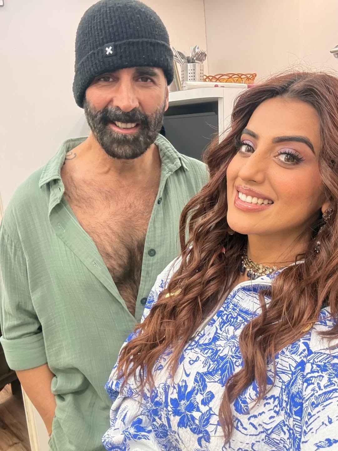 ਬਾਲੀਵੁੱਡ ਦੇ ‘ਖਿਲਾੜੀ’ ਨਾਲ ਨਜ਼ਰ ਆਈ ਭੋਜਪੁਰੀ ਕਵੀਨ ਅਕਸ਼ਰਾ ਸਿੰਘ, ਤਸਵੀਰ ਹੋਈ ਵਾਇਰਲ