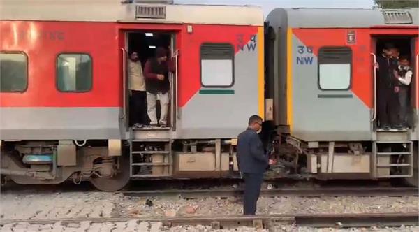 boy commits suicide by jumping in front of moving train