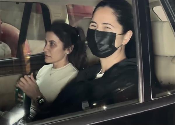 katrina kaif caught on camera for the first time after becoming a mother
