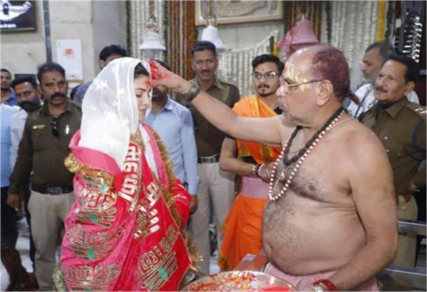 jacqueline takes refuge in lord mahakaal