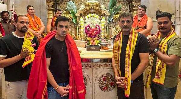 gautam gambhir reaches bappa s temple ahead of t20 world cup