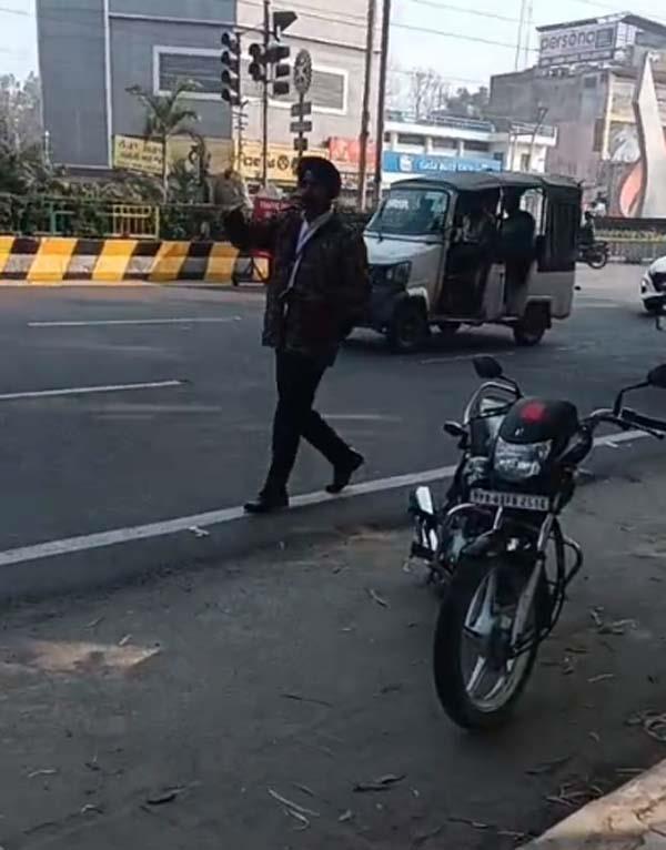 a massive commotion erupted at the bsf chowk 