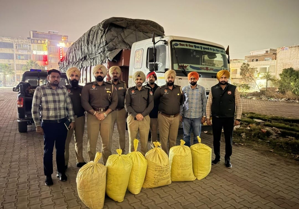 ਖਰੜ ਪੁਲਸ ਵੱਲੋਂ 2 ਨਸ਼ਾ ਸਪਲਾਇਰ ਟਰਾਲੇ ਸਮੇਤ ਗ੍ਰਿਫਤਾਰ