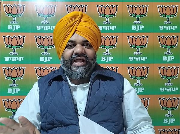 ravi de silting controversy