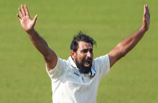 ਰਣਜੀ ਟਰਾਫੀ ਸੈਮੀਫਾਈਨਲ ''ਚ ਮੁਹੰਮਦ ਸ਼ਮੀ ਦਾ ''ਕਹਿਰ'', ਇਰਫਾਨ ਪਠਾਨ ਨੇ ਕੀਤੀ ਰੱਜ ਕੇ ਤਾਰੀਫ਼