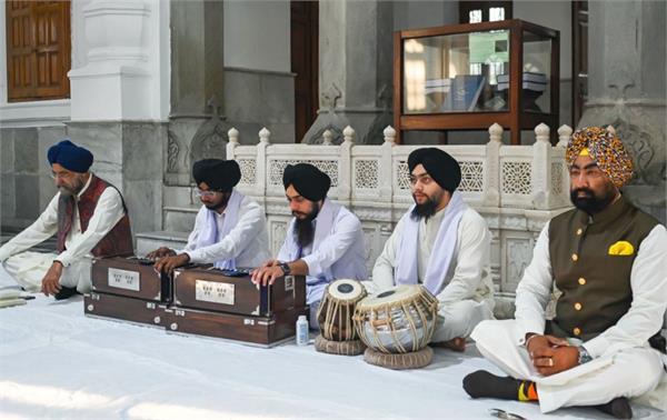 shabad kirtan held after 80 years in lahore  s gurdwara sahib