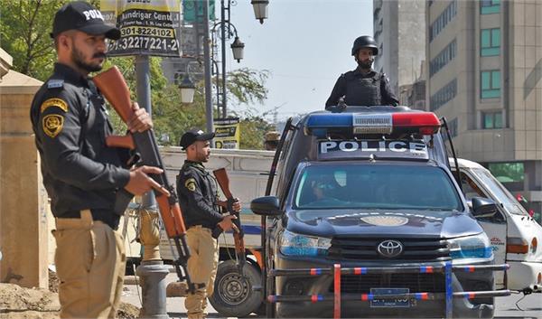 pakistan  924 killed in staged encounters