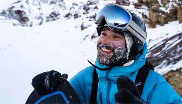 professional snowboarder dies in avalanche near pemberton