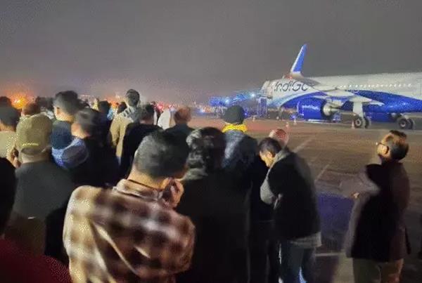 varanasi airport indigo flight bomb threat emergency alert