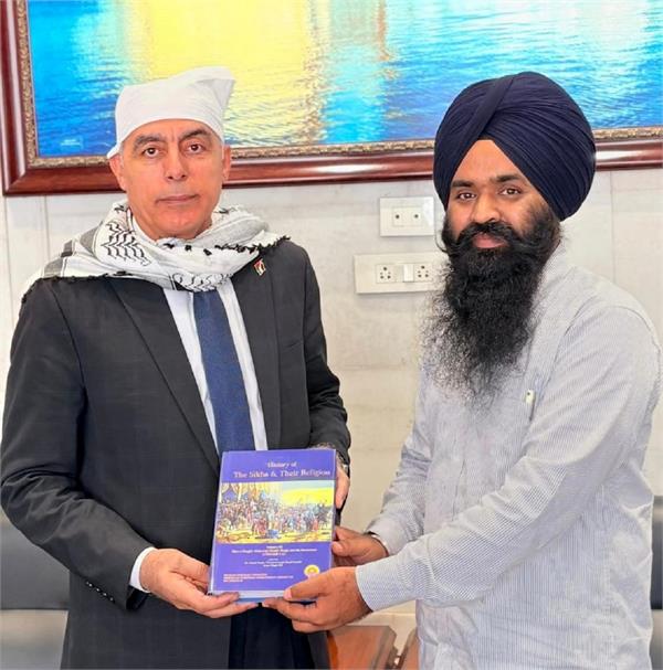 ambassador of palestine paid obeisance at sachkhand sri harmandir sahib