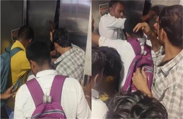 major accident averted at railway station