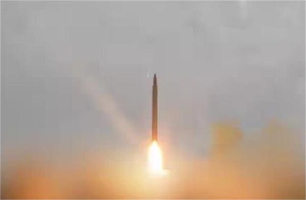 iran tests   dancing missile   for the first time in the middle of war