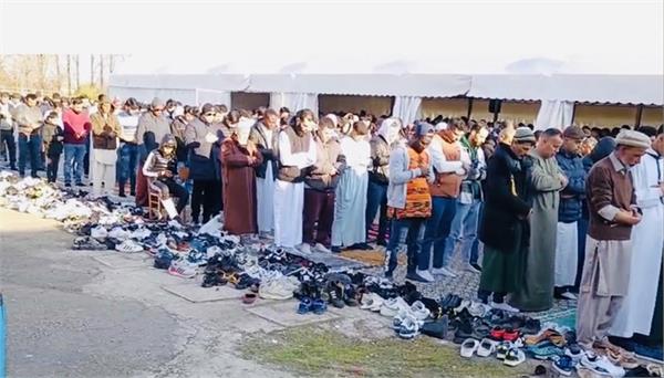 eid ul fitr celebrated with love and affection by muslim and sikh communities