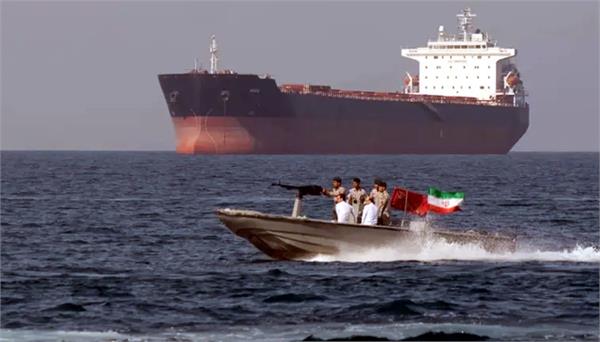 irgc closes strait of hormuz