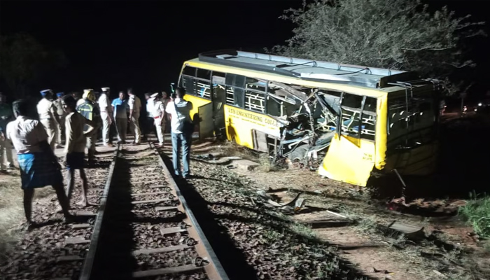 ਤਾਮਿਲਨਾਡੂ ''ਚ ਵੱਡਾ ਹਾਦਸਾ: ਮਾਲਗੱਡੀ ਦੀ ਲਪੇਟ ''ਚ ਆਈ ਕਾਲਜ ਬੱਸ, 25 ਵਿਦਿਆਰਥੀ ਗੰਭੀਰ ਜ਼ਖ਼ਮੀ