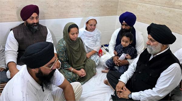 strict action should be taken against ncb officials