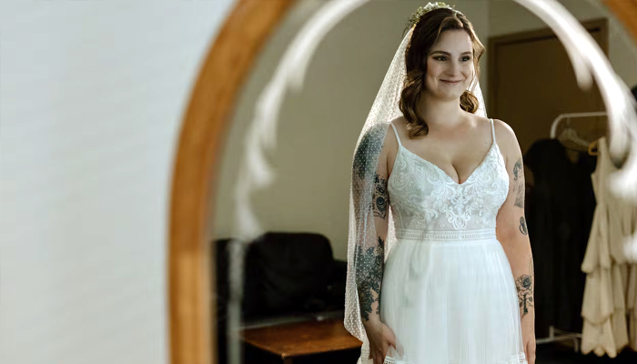 ਭੁਲੇਖੇ ਨਾਲ ਦਾਨ ਕੀਤੇ ਡਰੈਸ ਨੂੰ ਲੱਭਣ ਲਈ 300 ਡਾਲਰ ਇਨਾਮ ਦੀ ਪੇਸ਼ਕਸ਼!