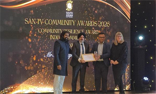 journalist and tv journalist mandeep khurmi honored